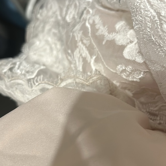 Justin Alexander Wedding Dress. Size 14, fitted to approx size 8-10US, 36E bust - Picture 8 of 8